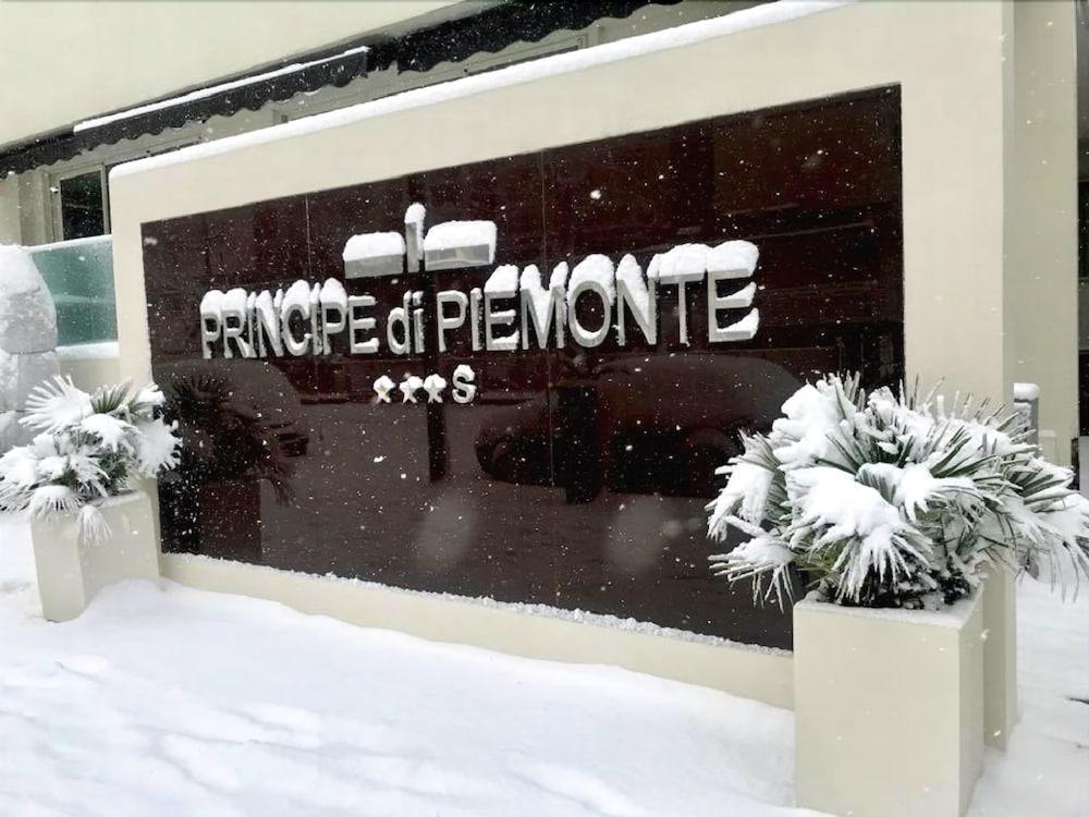 Hotel Principe Di Piemonte Римини Экстерьер фото